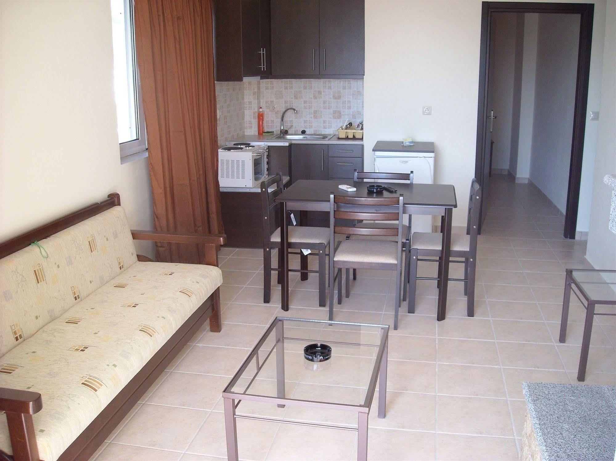 Lerna Rooms Miloi  Exterior photo